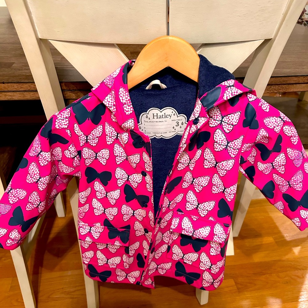 Hatley toddler size 3 lined raincoat, like new!